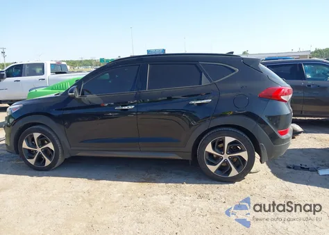 2016 Hyundai Tucson Limited z USA, uszkodzony, nr VIN KM8J3CA26GU045651